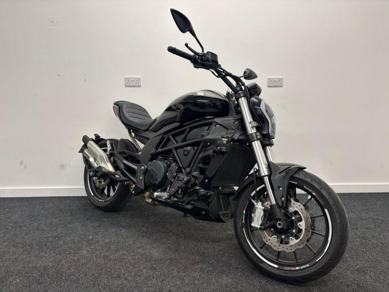 BENELLI 502C ** 1 OWNER - LOW MILEAGE - 3 KEYS **