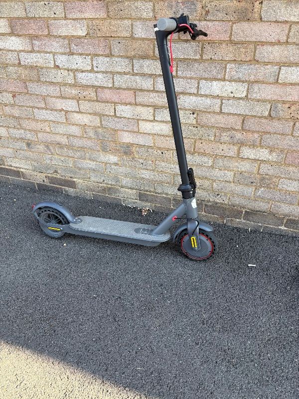 Electric scooter 