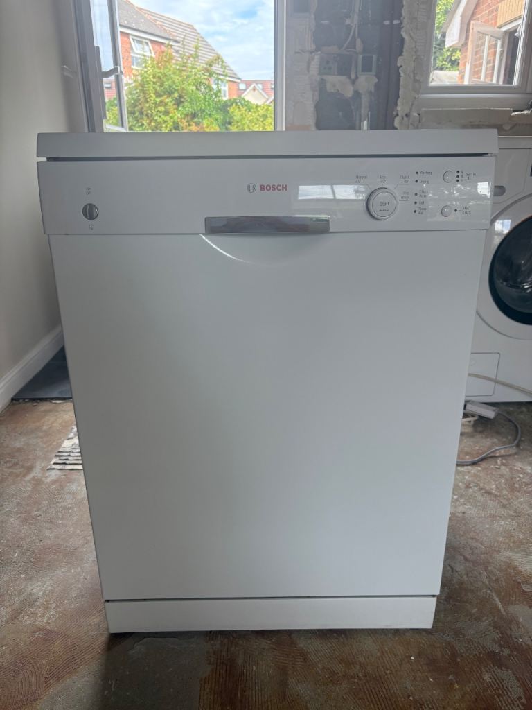 Bosch Dishwasher – White, Good Condition