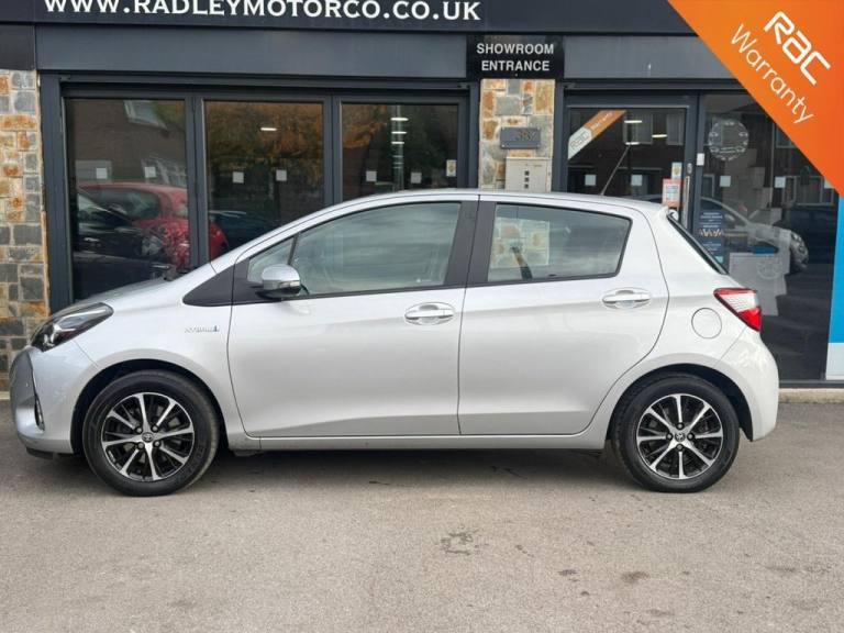 2018 Toyota Yaris 1.5 VVT-h Icon Tech Hatchback 5dr Petrol Hybrid E-CVT Euro 6 (s/s) (100 ps) Hat...