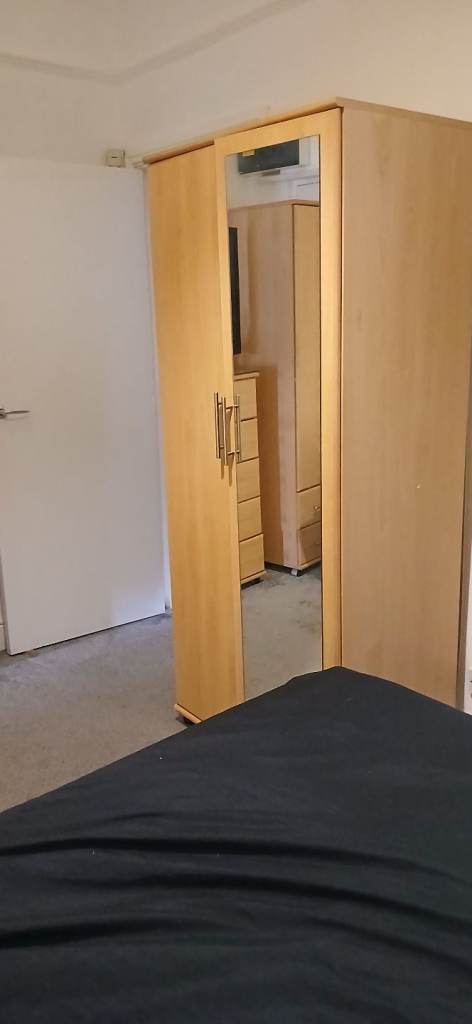 Cozy Room right outside the City