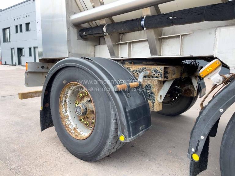 SAYERS MILK TANKER 29,000L CAPACITY 