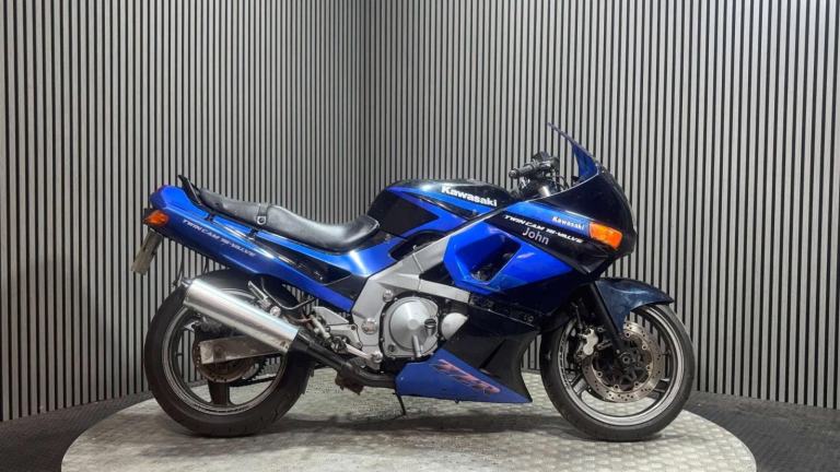 Kawasaki ZZR 1991 SPARES OR REPAIR PROJECT BREAKER PARTS BIKE 600CC CLASSIC