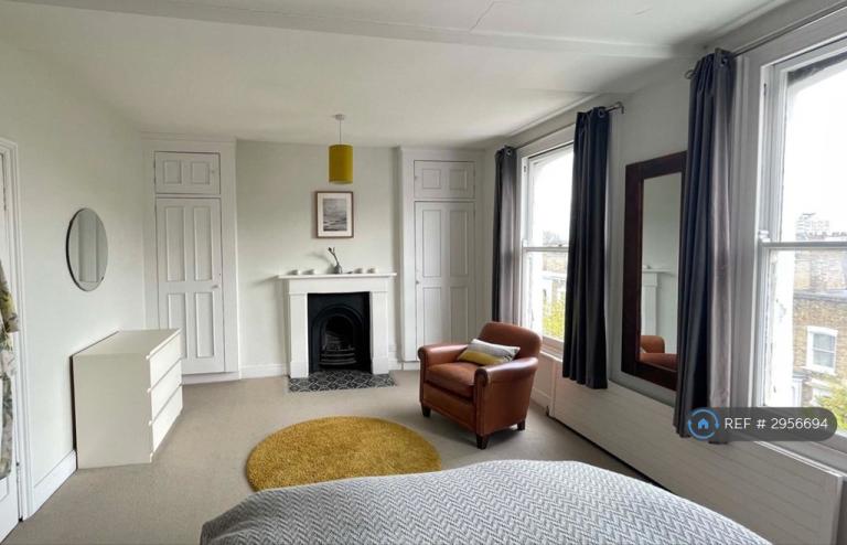 2 bedroom flat in Springdale Road, London, N16 (2 bed) (#2956694)