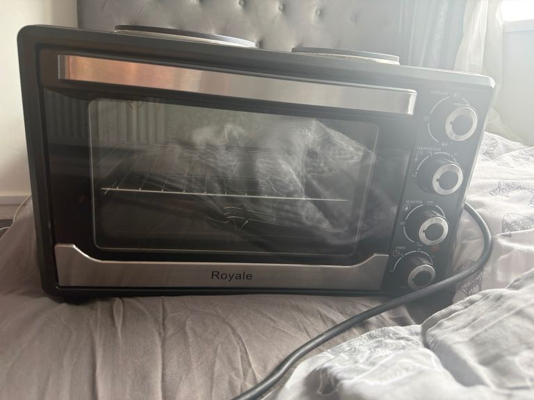 Royale Mini Oven with Hob – Black, As Good As New