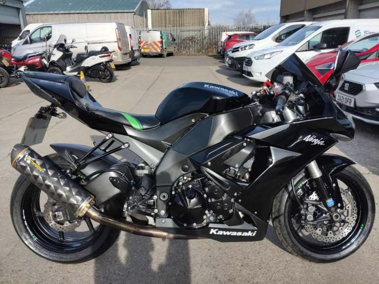 2009 09 KAWASAKI ZX 1000 ZX10 E9F BLACK SPORT BIKE NEW MOT HPI CLEAR