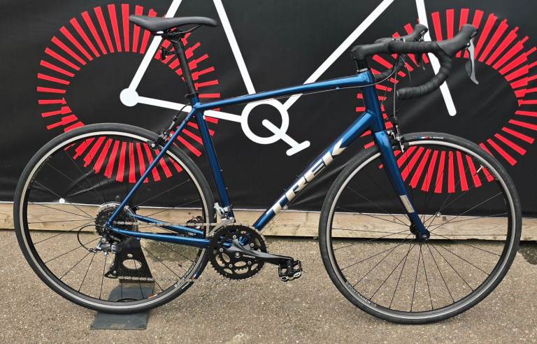 Trek Domane AL 2 Road Racing Bike XL 58cm Claris