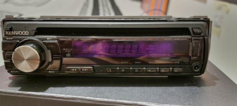 Kenwood - KDC-W4044U car stereo 
