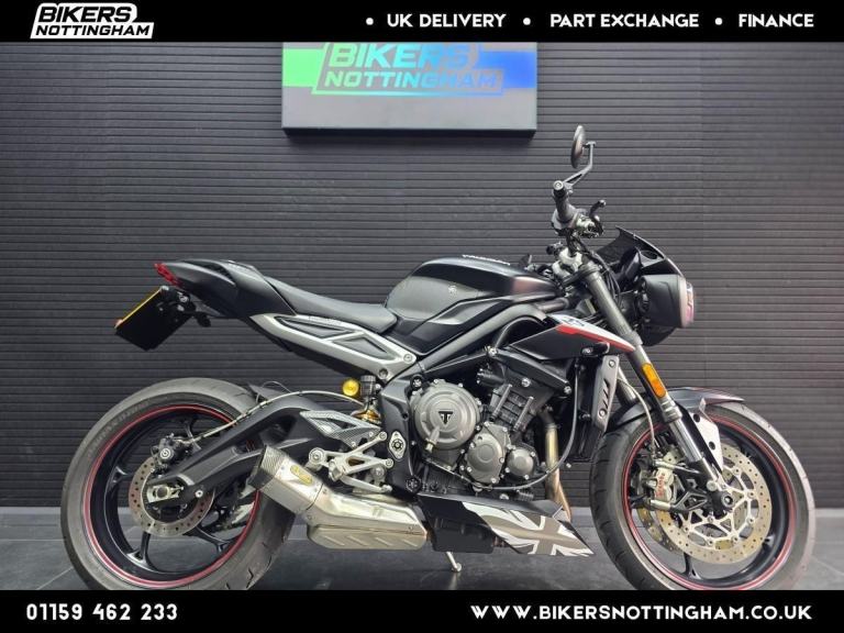 TRIUMPH STREET TRIPLE RS 2018 **Full service history**