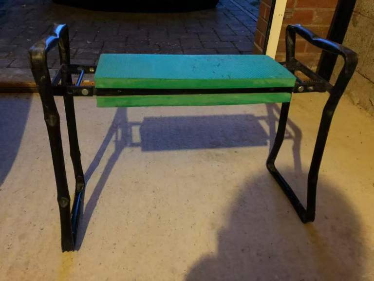 Garden Kneeler and Seat