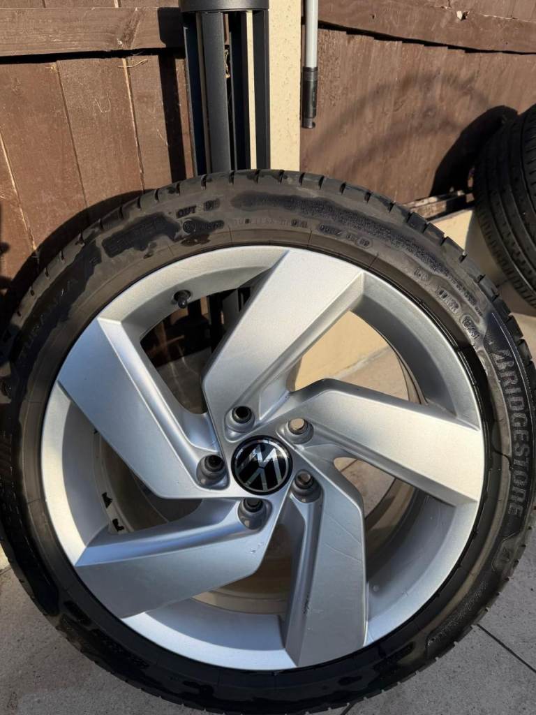 VW Golf MK8 Richmond GTE GTD GTI Alloy Wheel x4 with Tyres