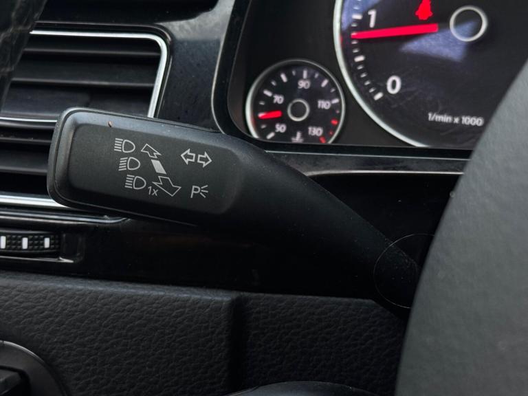 2016 Volkswagen Touareg 3.0 TDI V6 BlueMotion Tech R-Line Tiptronic 4WD Euro 6 (s/s) 5dr ESTATE D...