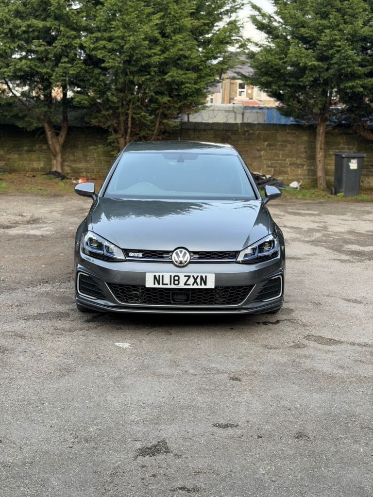 2018 Volkswagen Golf GTE 