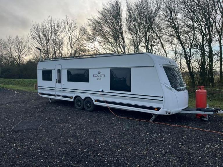 2025 LMC 695 VIP EXQUISITE 