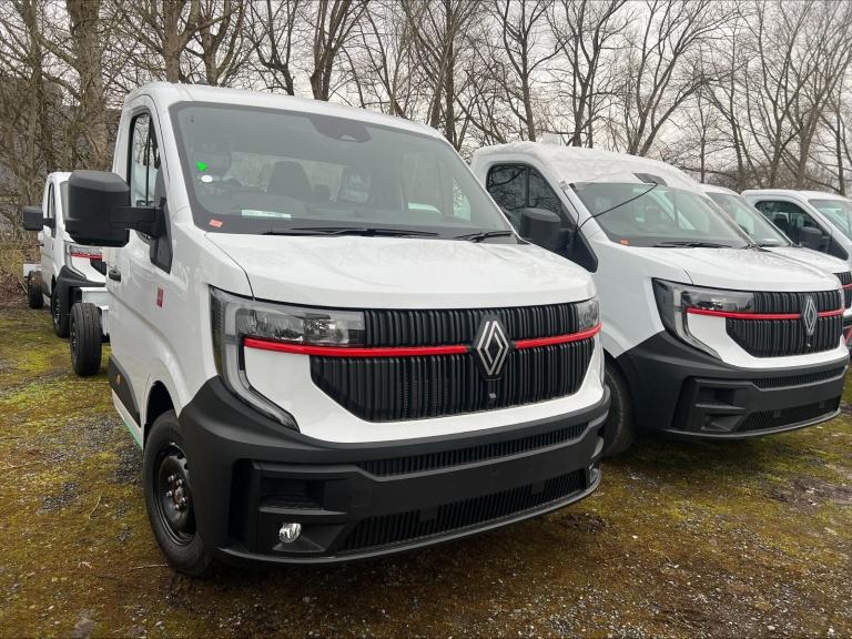 IN STOCK! Renault Trucks Master Red Edition LWB Chassis Cab ready for body