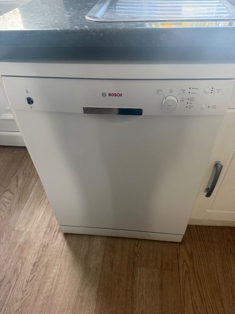 Bosch Dishwasher – White, Good Condition