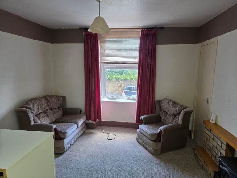Studio flat in central Dundee