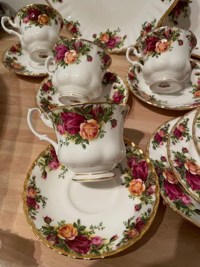 Royal Albert country rose crockery