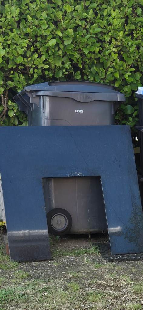 Black marble fire inset.