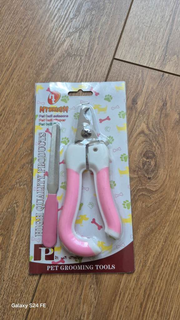 BRAND NEW PET GROOMING TOOL