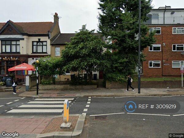 3 bedroom house in High Road, London, N12 (3 bed) (#3009219)