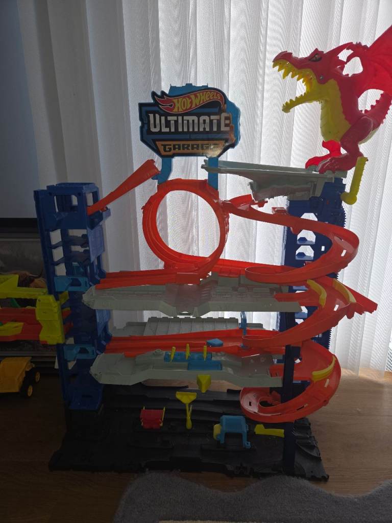 Ultimate hot wheels garage 