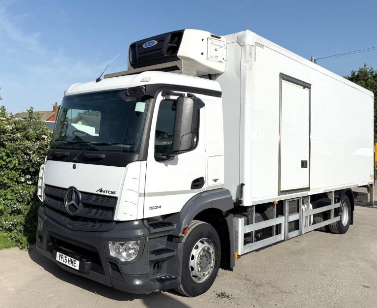 2015 MERCEDES ANTOS 1824 FRIDGE/FREEZER COLUMN TAIL-LIFT 18 TON EURO-6 U-LEZ