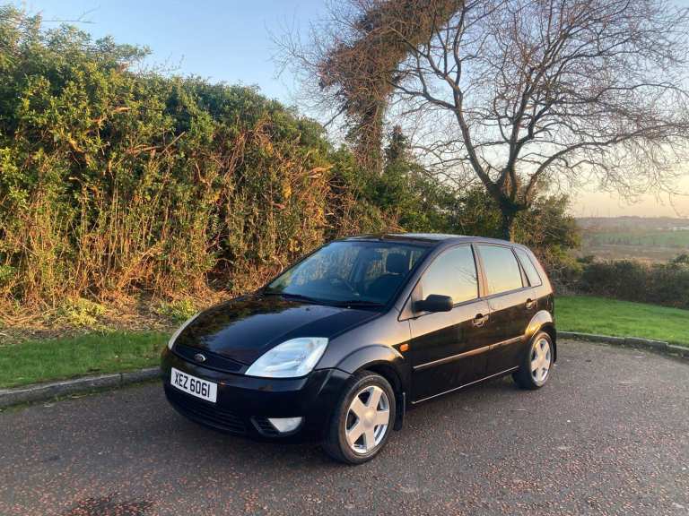 *Low Mileage* Ford Fiesta Flame Limited Edition 5dr*Top Spec.*Full MOT*