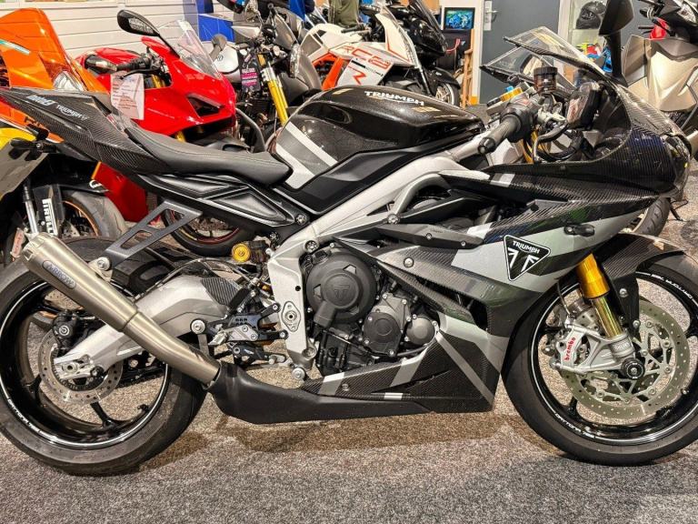 2020 Triumph Daytona Moto 2 765