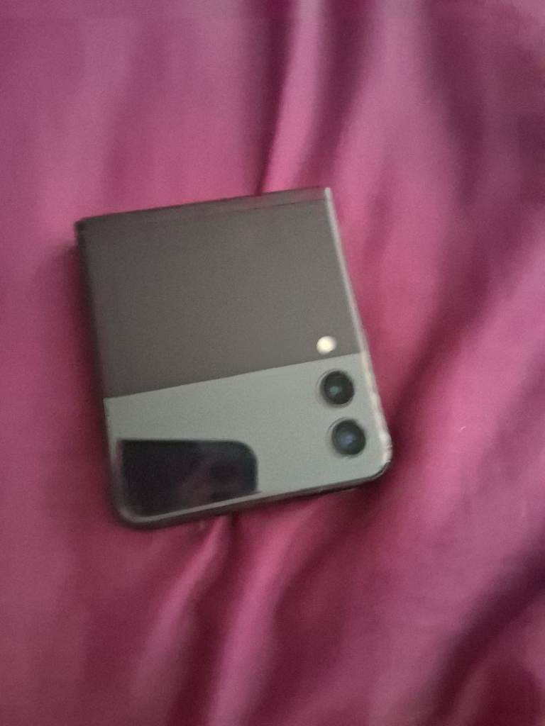 Broken samsung flip 3 Does not work