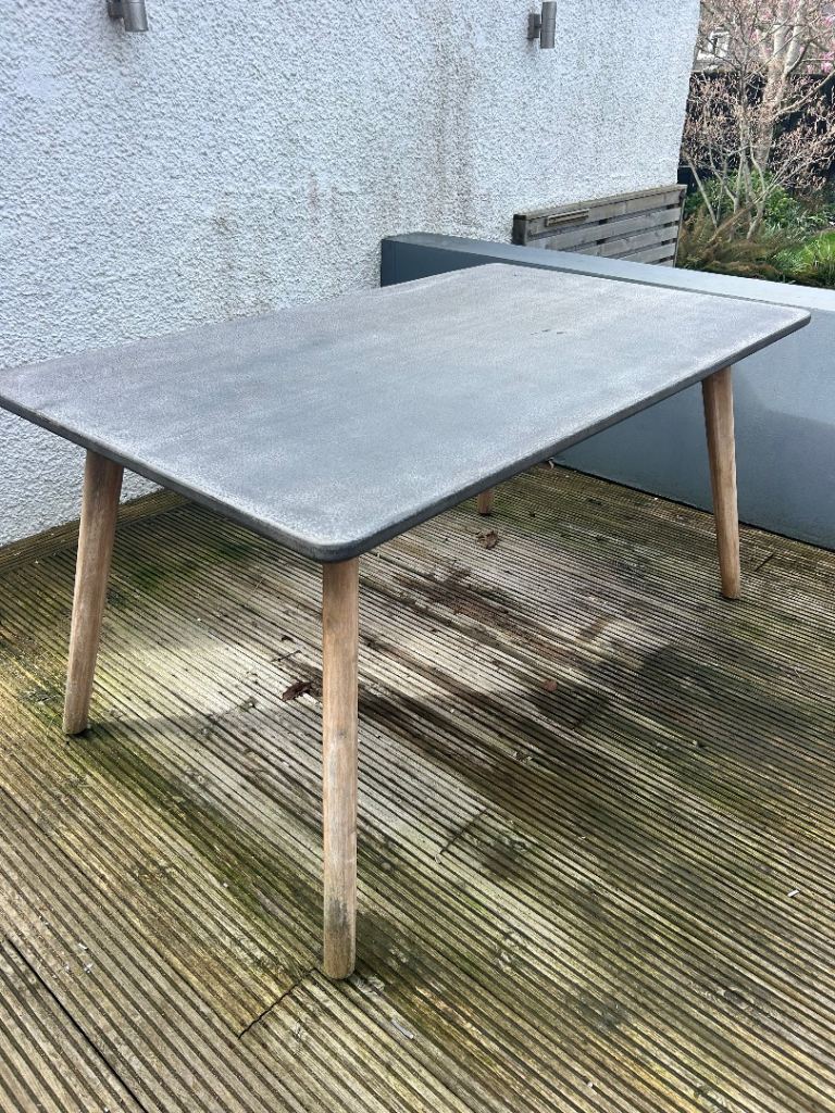 Garden Table 