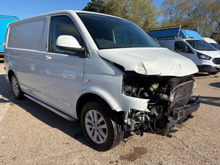 2014 Volkswagen Transporter 2.0 TDI 140PS Highline Van 4MOTION Accident Damaged Salavge  PANEL VA...