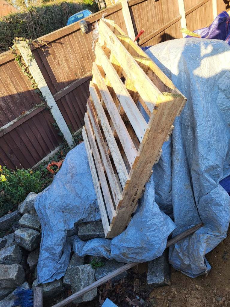 Free pallets 