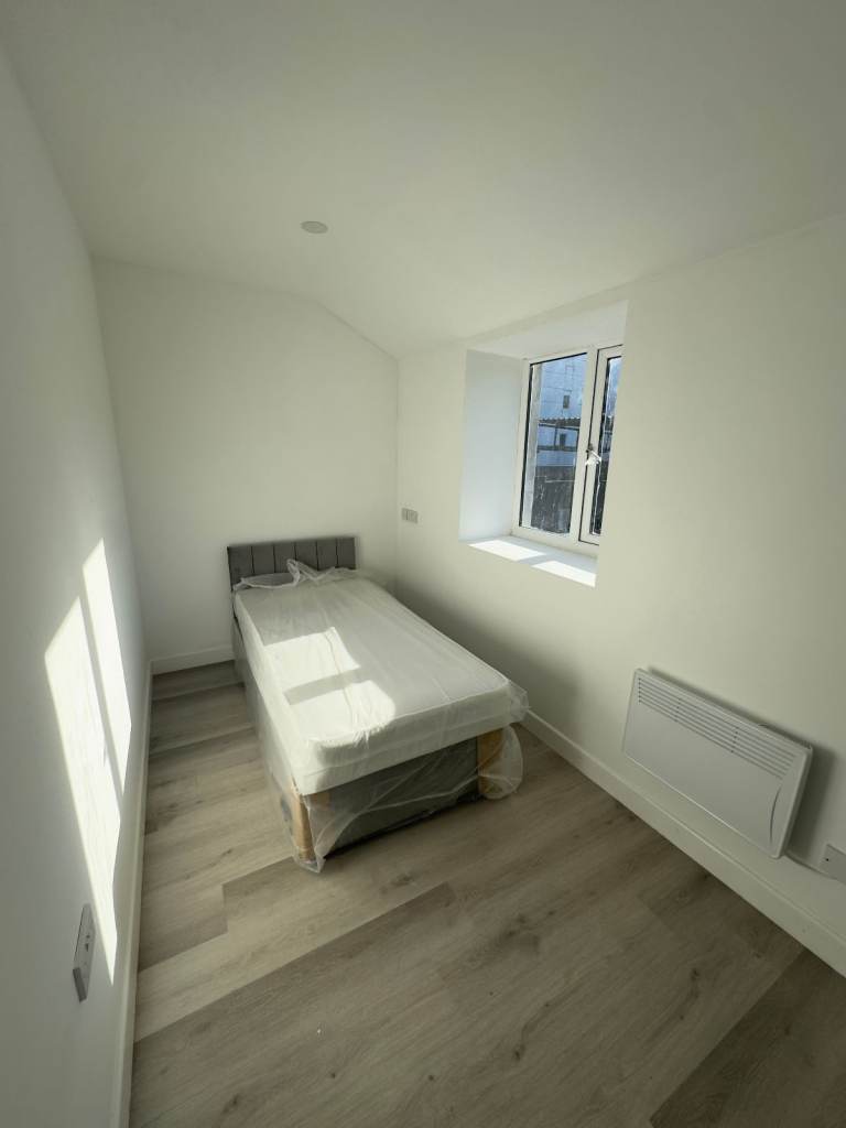 STUDIO ROOMS TO RENT