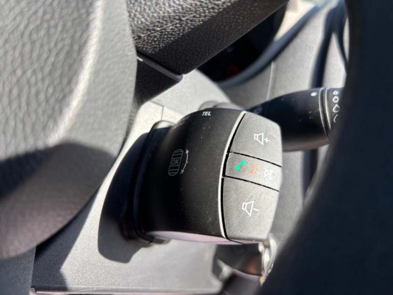 RENAULT MASTER WAV WHEELCHAIR ACCESSIBLE VEHICLE 2.3 FWD SL28 dCi 110 Business