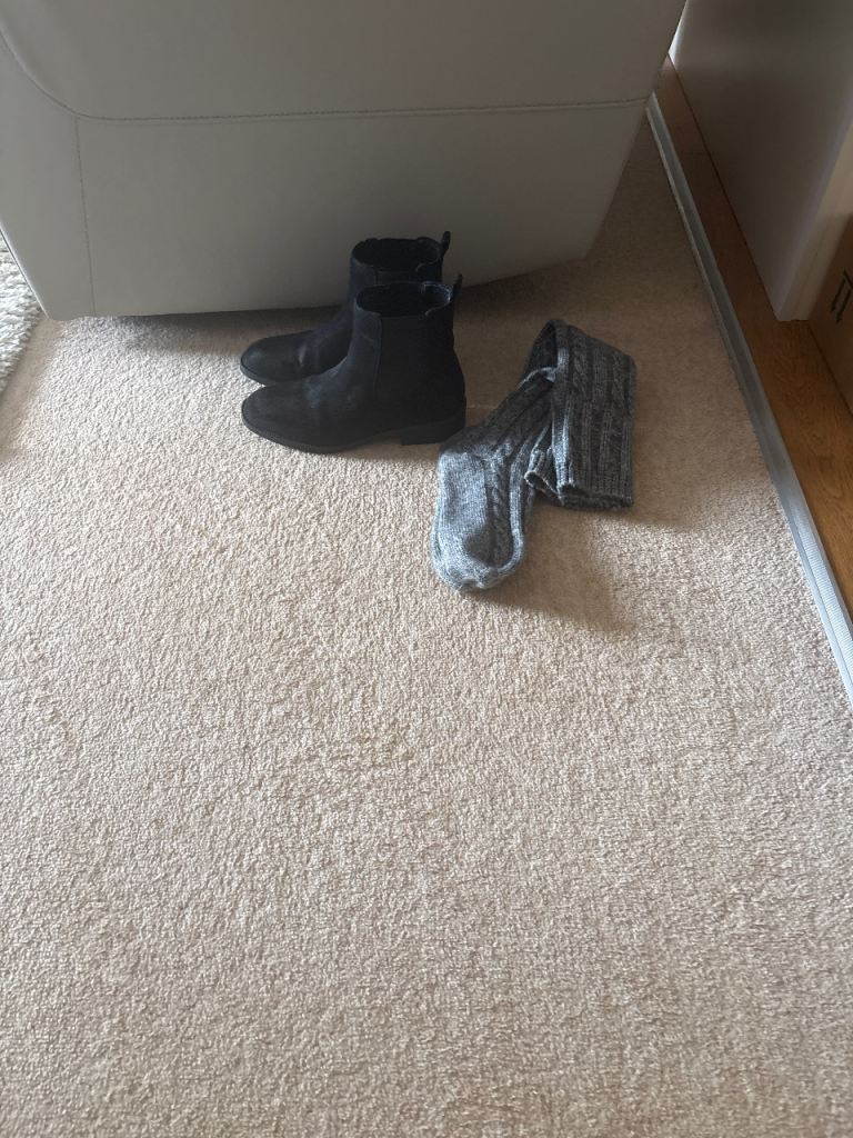 Ladies black suede Chelsea boots & cable knit socks 