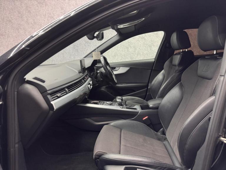 2016 Audi A4 Avant 2.0 TDI S line S Tronic quattro Euro 6 (s/s) 5dr ESTATE Diesel Automatic