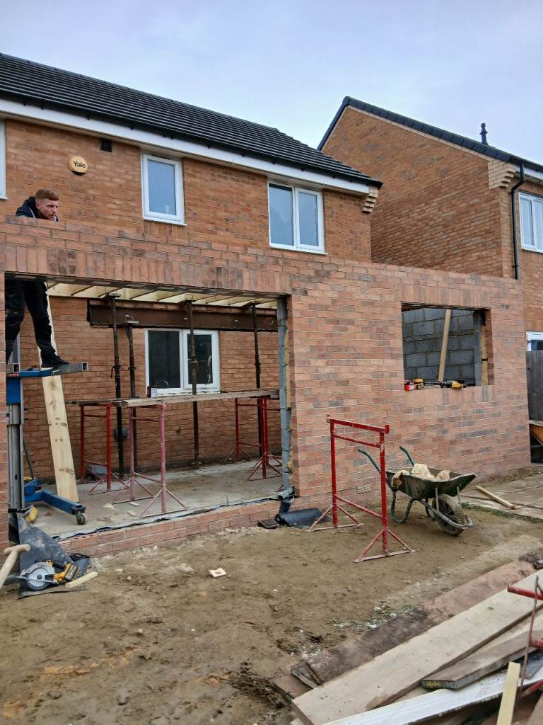 C.J Builders - Bricklaying - Fencing - Decking - Paving