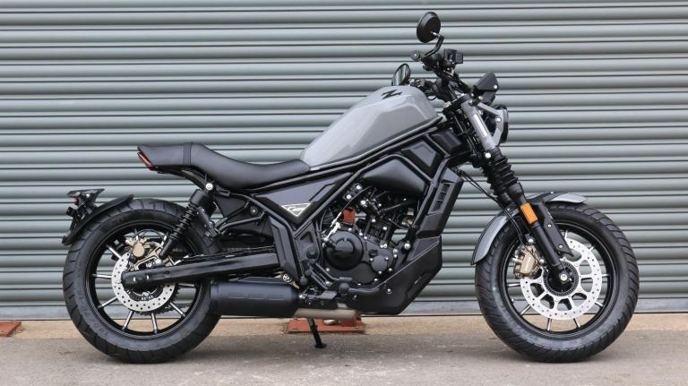 image for Zontes ZT125-C 125cc 2025 CUSTOM COLOUR, BRAND NEW UNREGISTERED