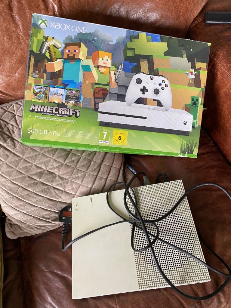 Xbox One S 500GB Console with Minecraft - Good Condition