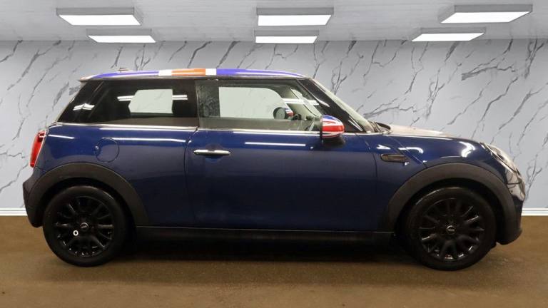 2016 MINI Hatch 1.5 Cooper Hatchback 3dr Petrol Manual Euro 6 (s/s) (136 ps) Hatchback Petrol Manual