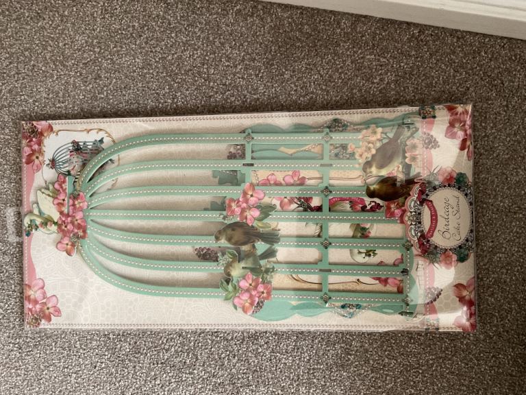Birdcage cake stand