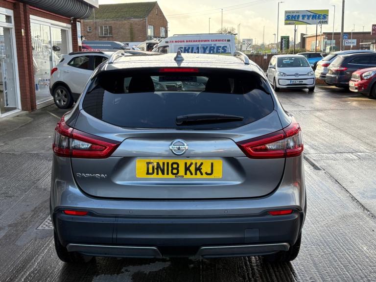 2018 Nissan Qashqai 1.5 dCi N-Connecta 5dr ++ PANROOF / NAV / CAMERA / ULEZ / 7 SERVICES ++ HATCH...