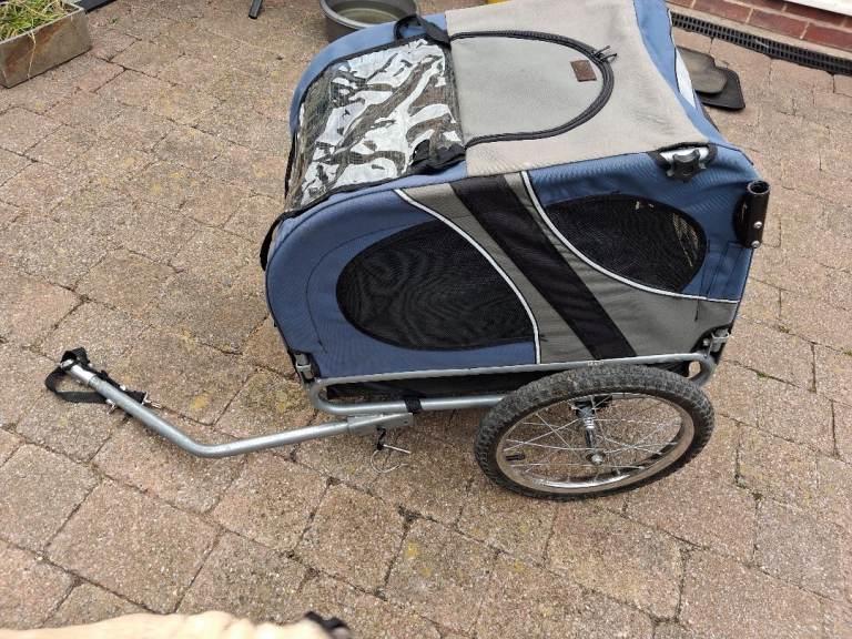 Doggyhut 2 in 1 dog carrier 