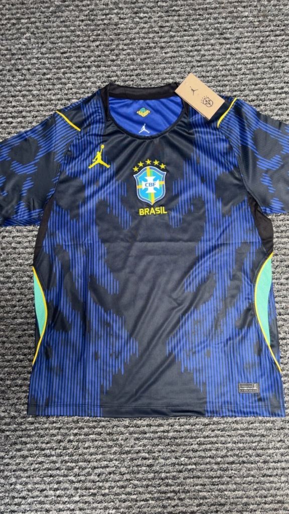 Brazil World Cup Away Shirt 25/26 Size S
