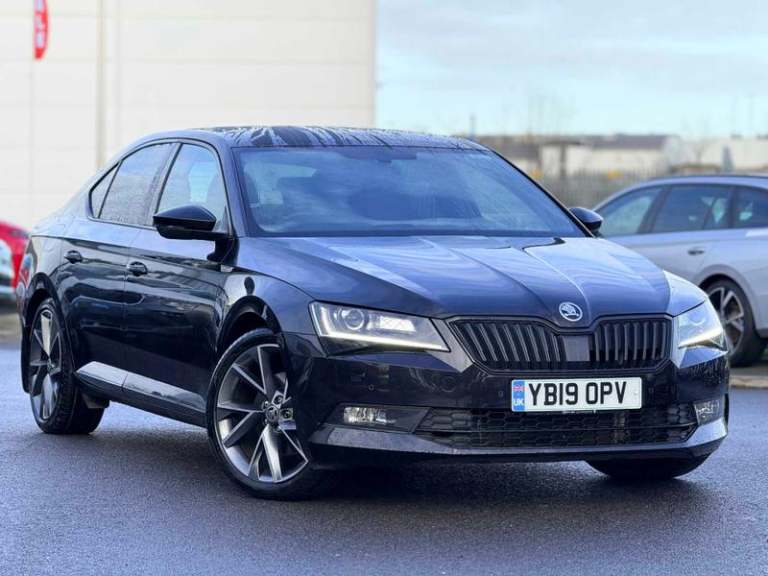 2019 Skoda Superb 2.0 TDI CR 190 Sport Line Plus 4X4 5dr DSG 7 Speed Automatic Hatchback Diesel A...