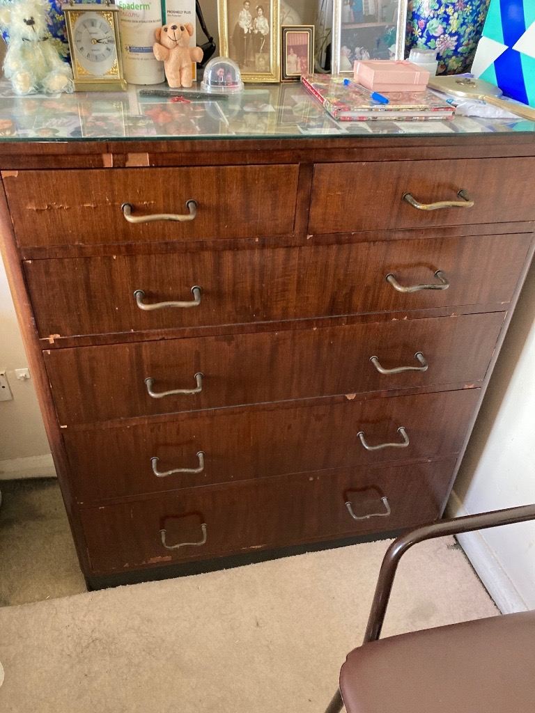 Large solidly build chest of drawers can deliver