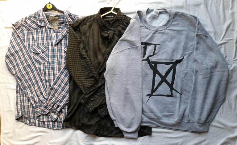 Men's size XL shirts and tops £3 each, bundle £7