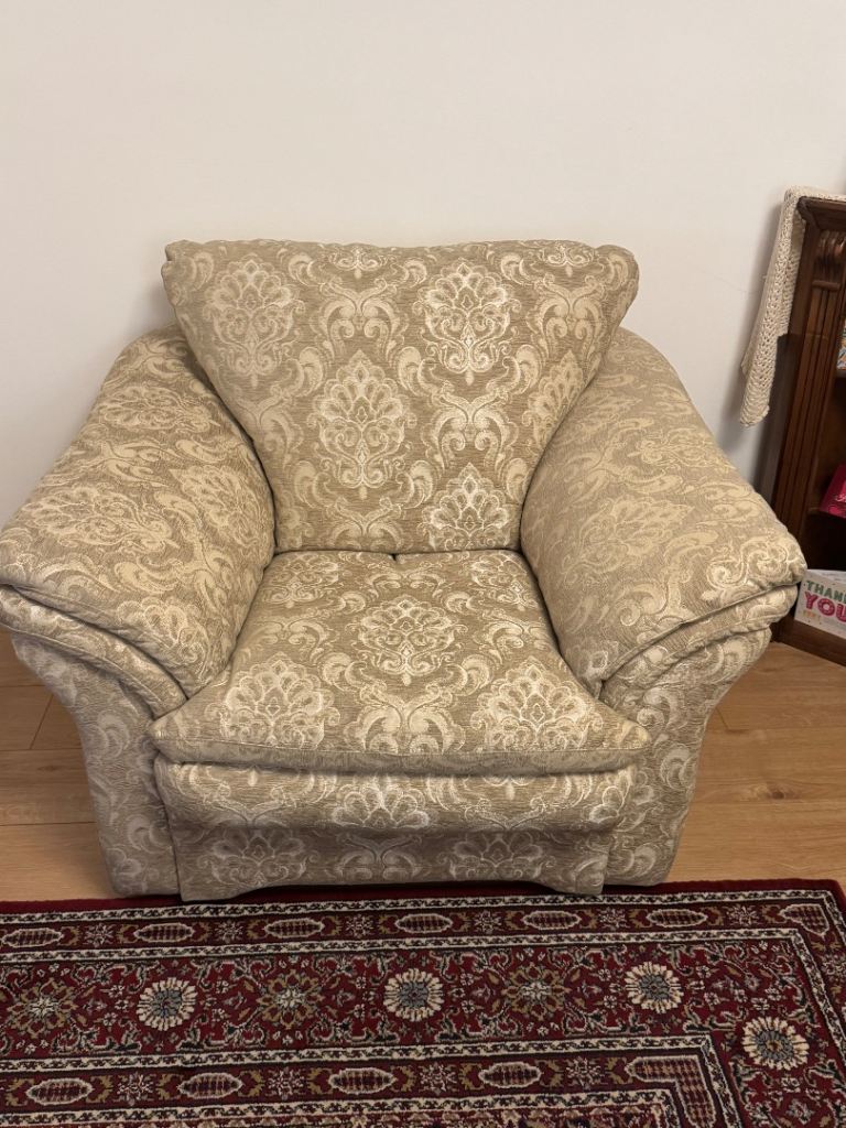 Pair of Elegant Beige/Gold Damask Armchairs - Excellent Condition