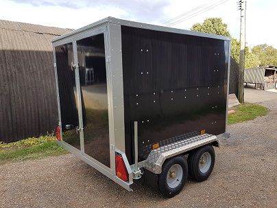Karting Box Trailer Twin Axle with Shelves and Tyre Rack 7' x 5' x 5' in Black or White